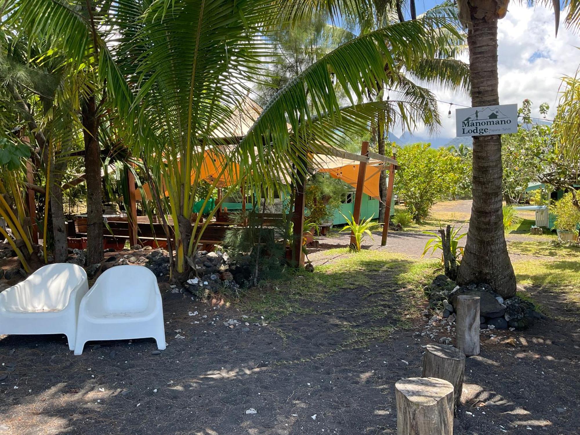 Manomano Lodge Papara Buitenkant foto
